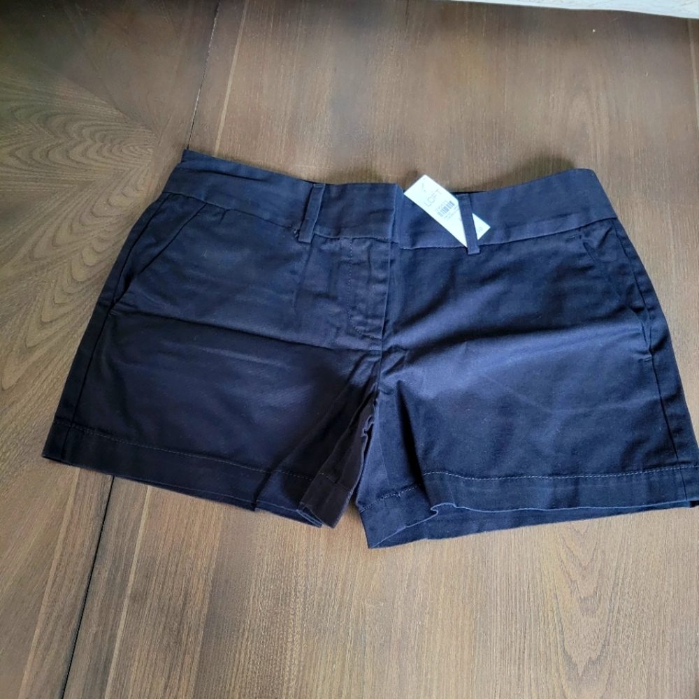 Loft 4" Inseam shorts